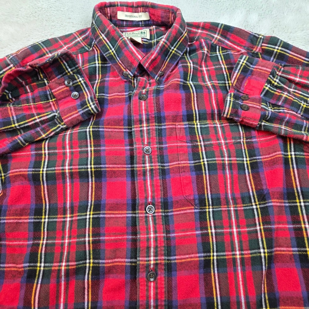 L.L. Bean Flannel Shirt‎ Mens Medium Red Plaid Traditional Fit Cotton 228061